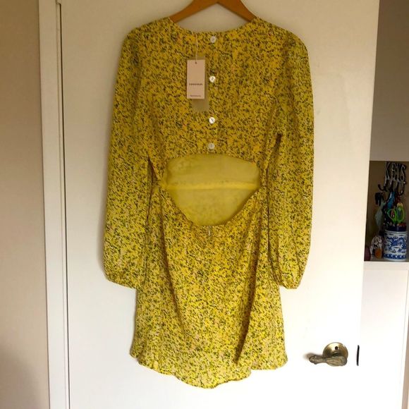 COPY - Commense. Brand new w tags. Backless floral summer teatime outfit. Size … - Picture 4 of 8